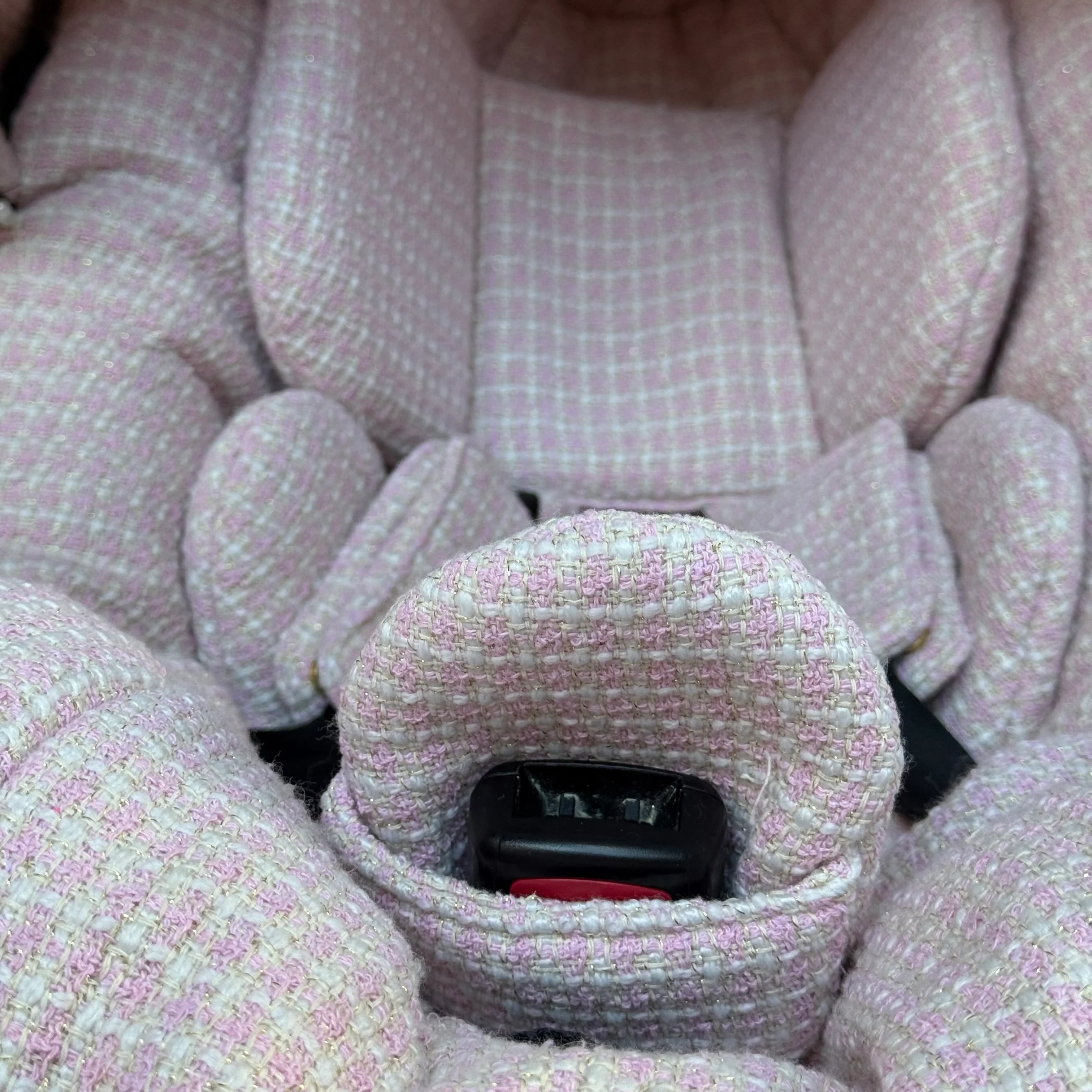 Pink Tweed Baby Car Seat Cover Set – Elegant Pattern Design - Image 3